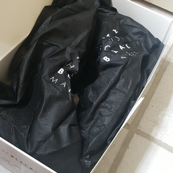 NWT Blue Suede Pumps with bow shoe clips - Picture 8 of 8